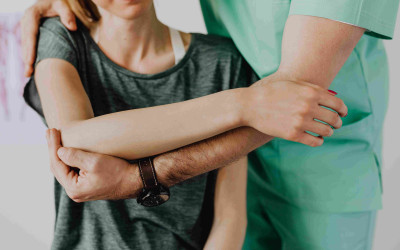 Frozen shoulder oefeningen